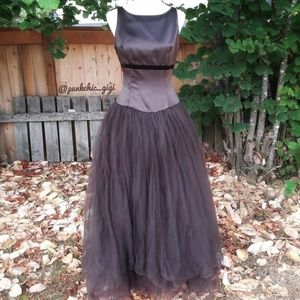 VERA WANG Bridal Gown Unconventional Chocolate